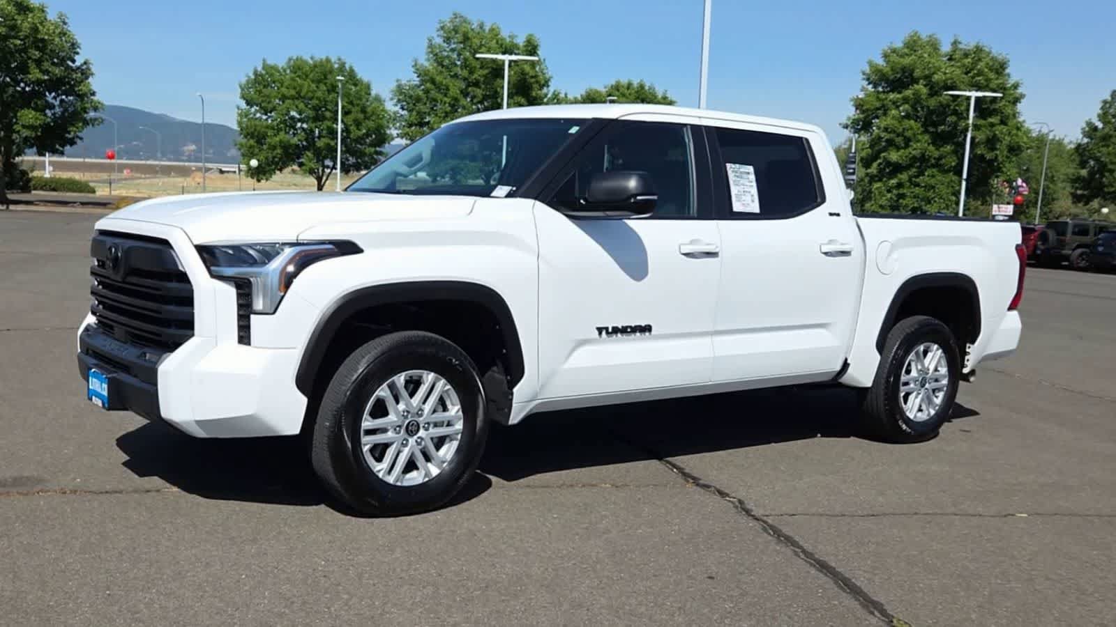 Used 2024 Toyota Tundra SR5 w/ SR5 Premium Package AWD/4WD image 4