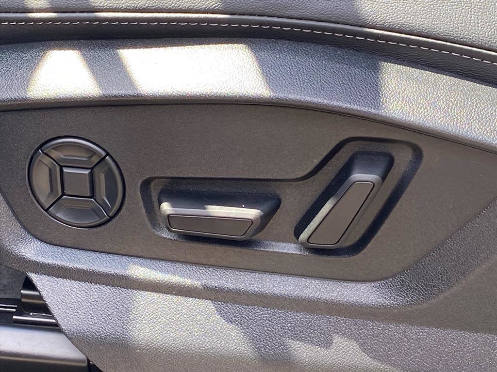 Used 2025 Audi Q7 3.0T Premium Plus AWD/4WD image 12