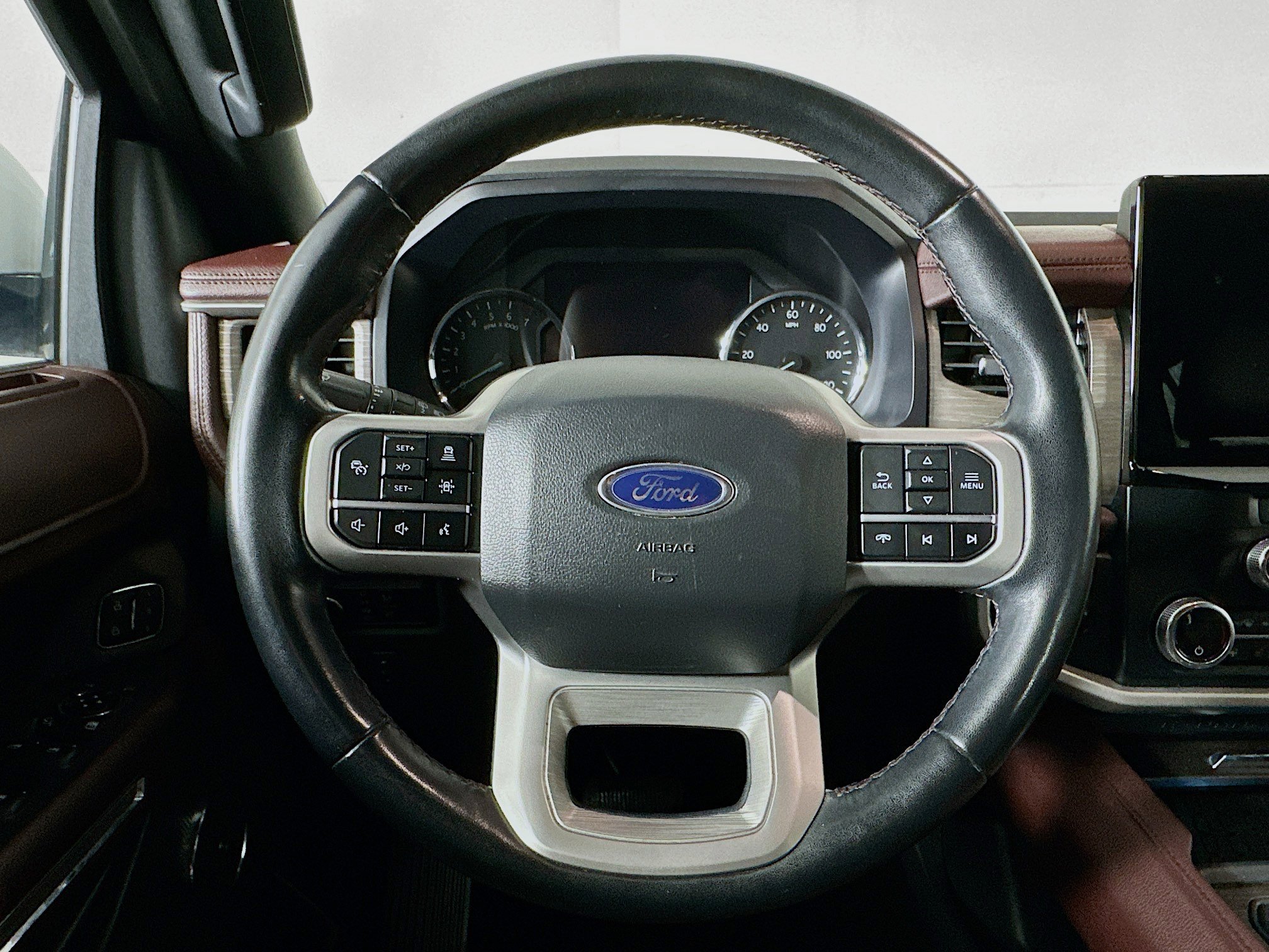 Used 2024 Ford Expedition Limited image 18