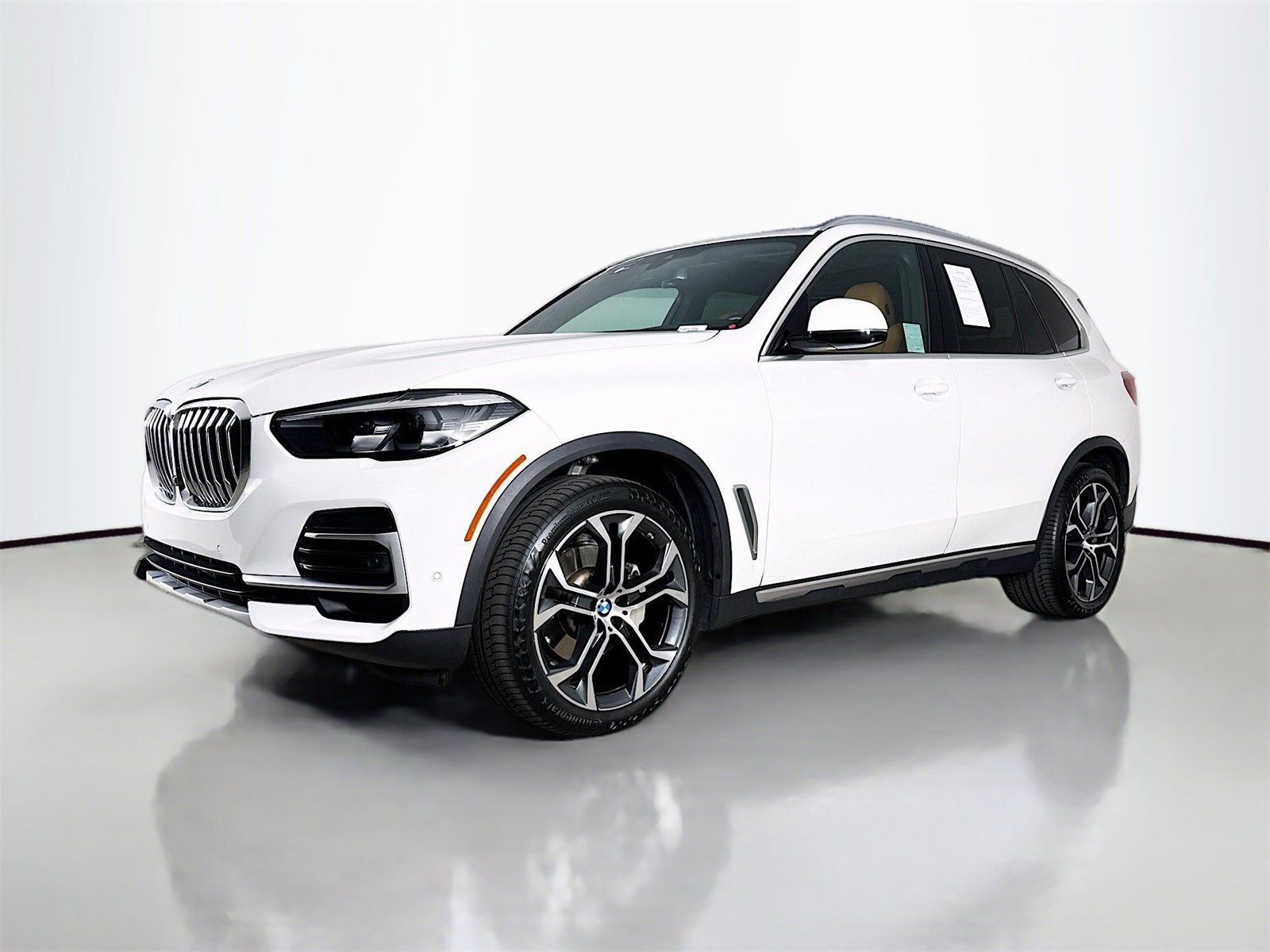 Certified 2023 BMW X5 sDrive40i w/ Parking Assistance Package image 3