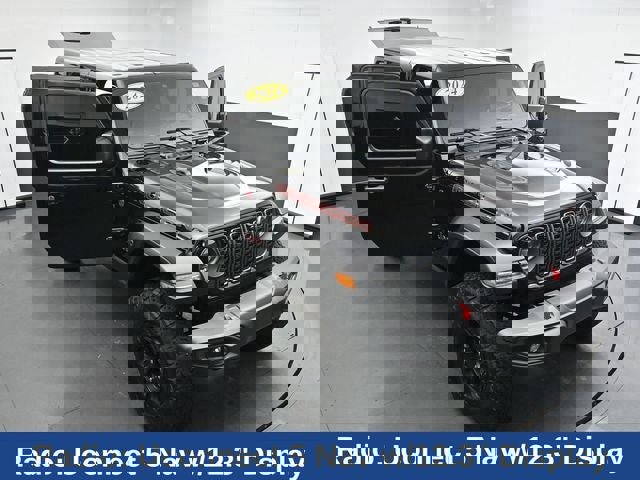 Used 2024 Jeep Wrangler Unlimited Rubicon w/ Technology Group image 36