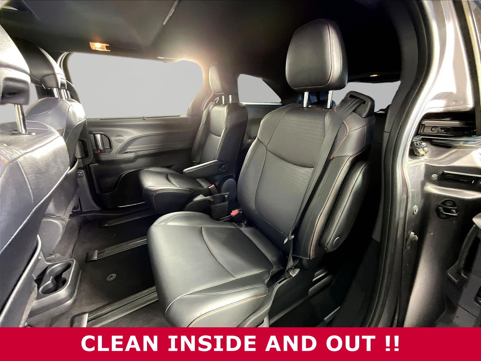 Used 2021 Toyota Sienna XSE FWD image 20
