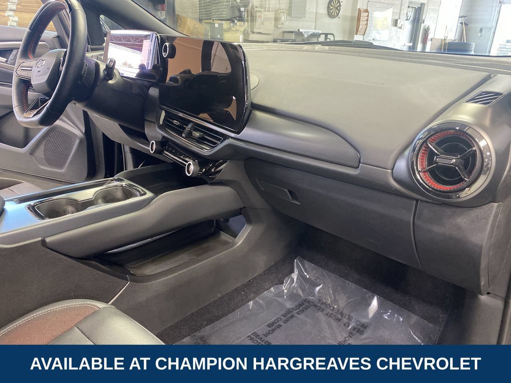 Certified 2024 Chevrolet Equinox EV RS FWD image 37
