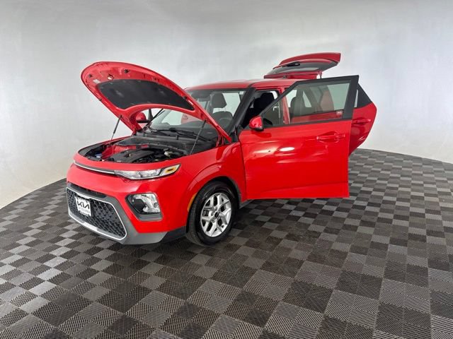 Certified 2022 Kia Soul LX w/ Technology Package FWD image 12