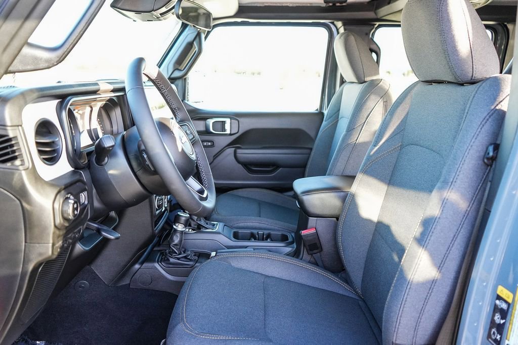 New 2026 Jeep Gladiator Sport image 18