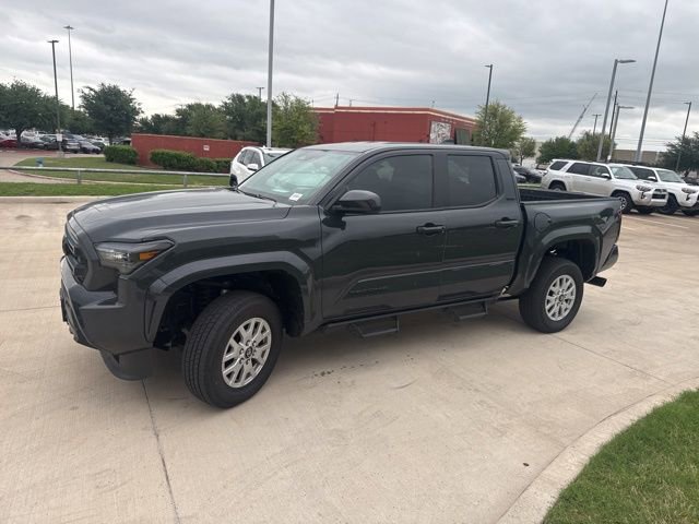 Used 2025 Toyota Tacoma SR5 AWD/4WD image 6