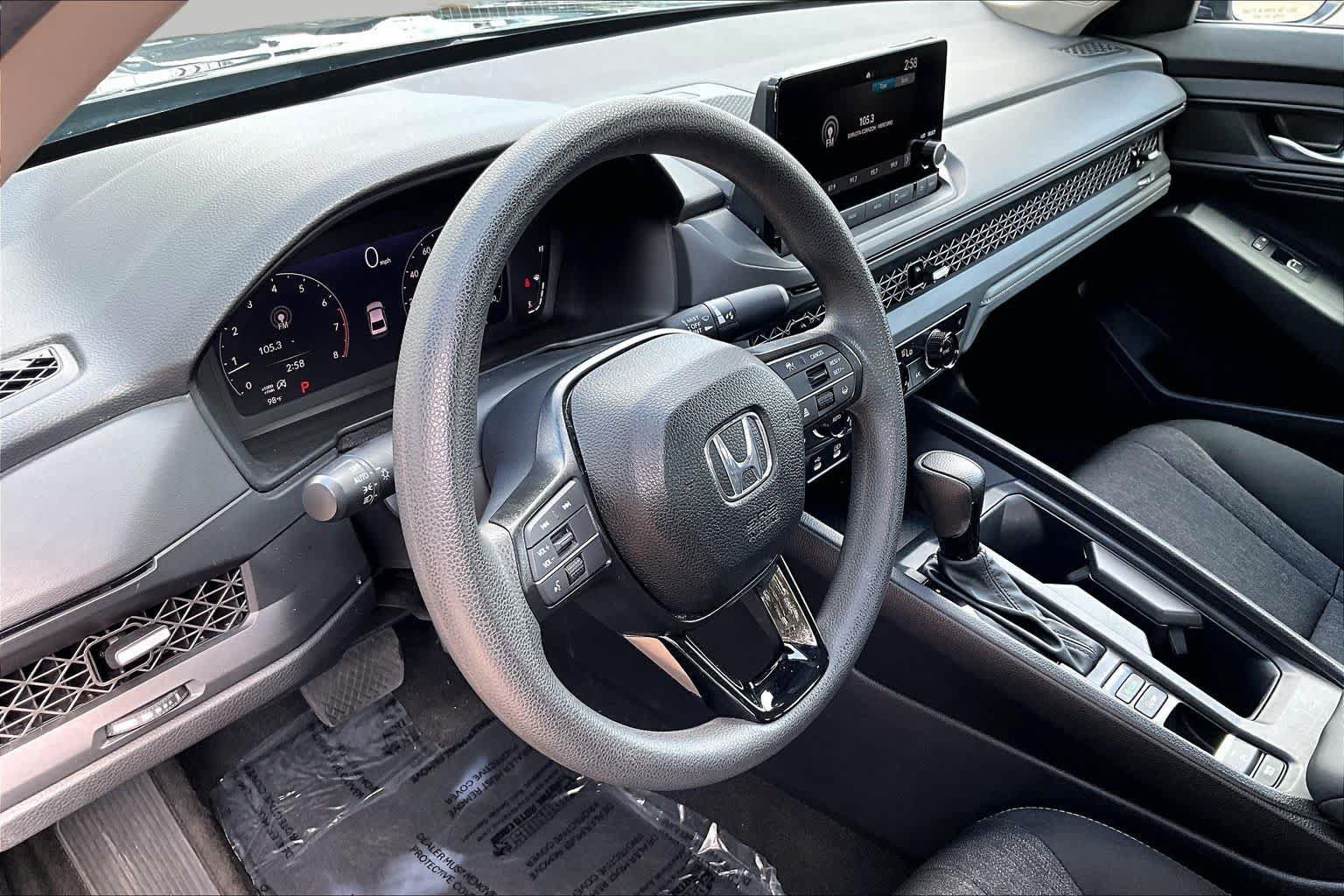 Used 2025 Honda Accord SE image 18