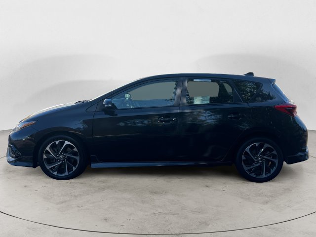 Used 2018 Toyota Corolla iM w/ All-Weather Mat Package FWD image 8