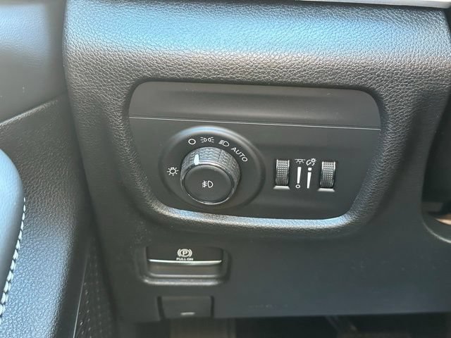 New 2025 Jeep Grand Cherokee L Limited AWD/4WD image 17