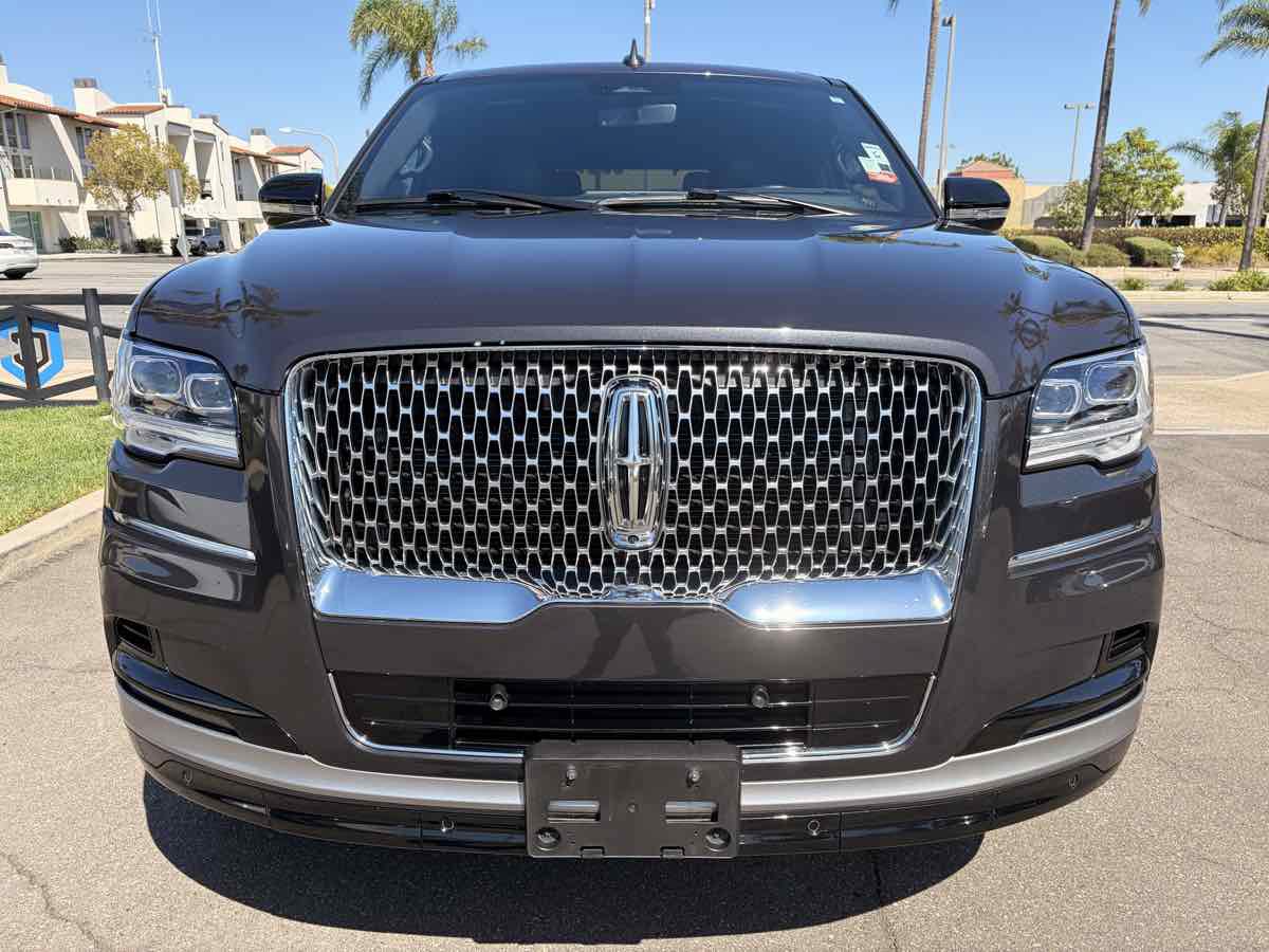 Used 2024 Lincoln Navigator Reserve AWD/4WD image 12