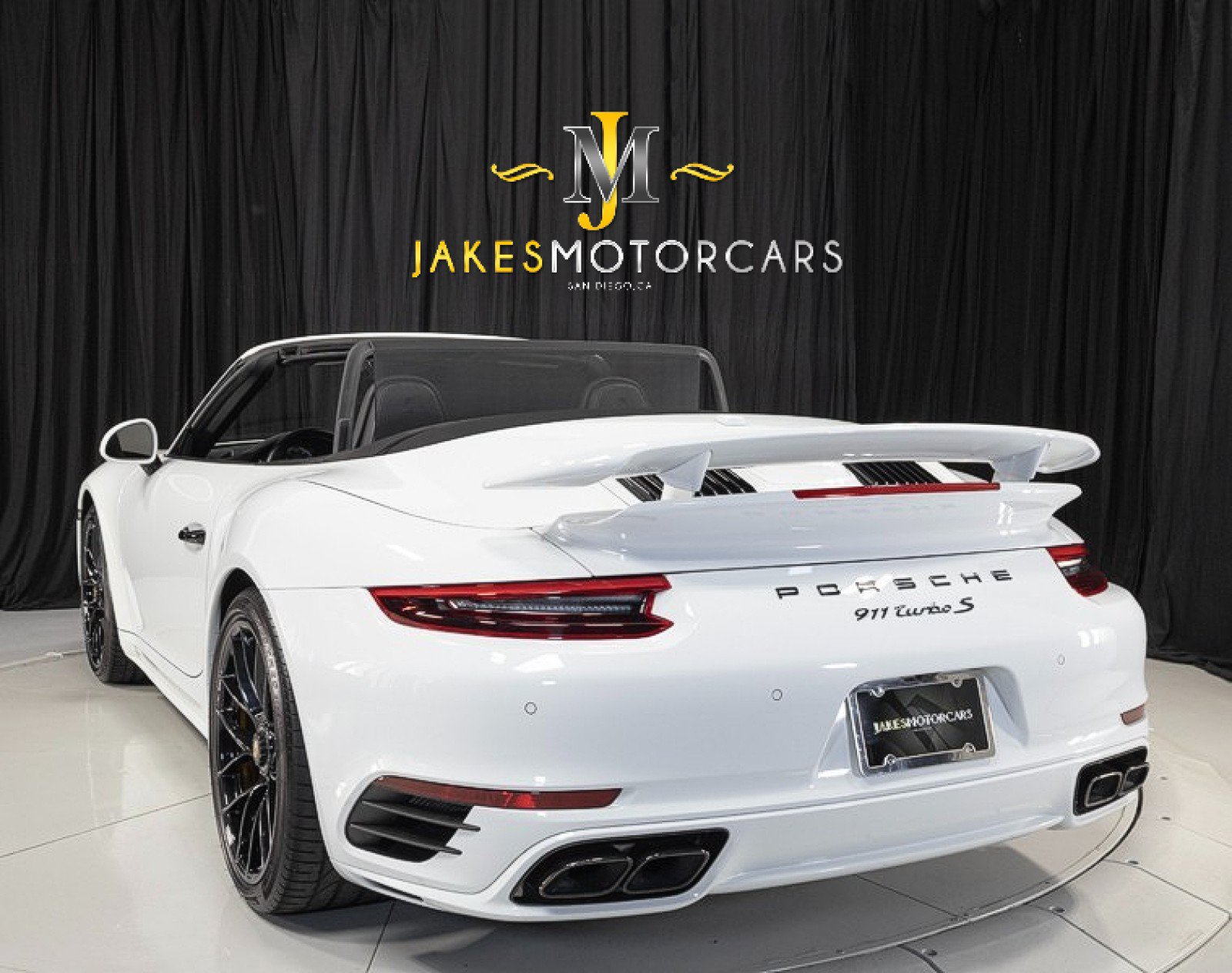 Used 2019 Porsche 911 Turbo S AWD/4WD image 8