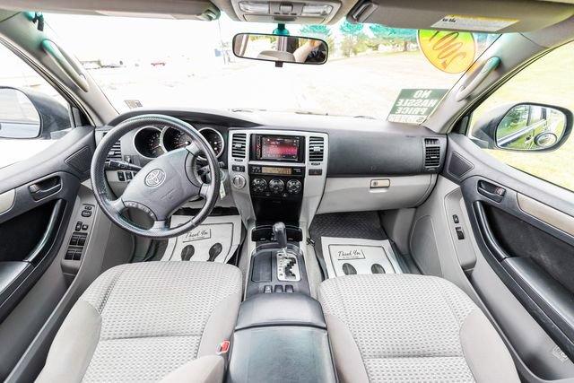 Used 2007 Toyota 4Runner SR5 AWD/4WD image 15