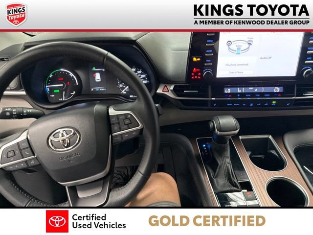 Used 2023 Toyota Sienna XLE FWD image 23