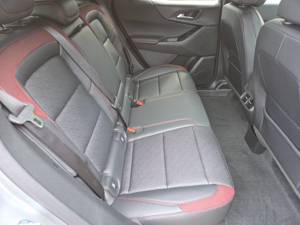 New 2027 Chevrolet Equinox RS FWD image 23