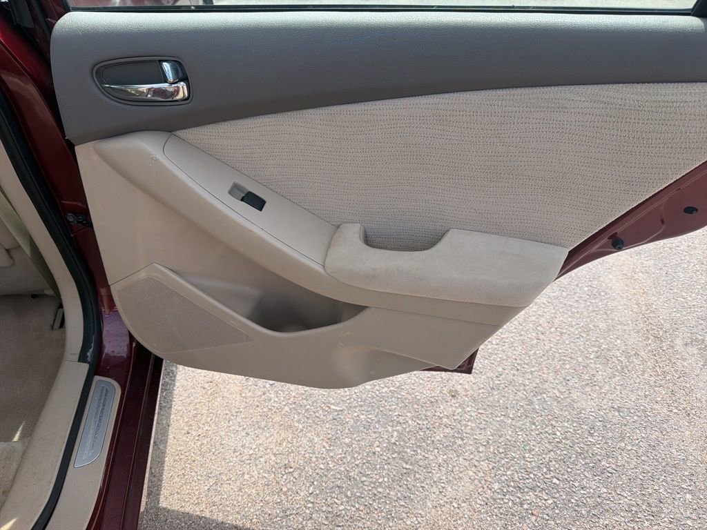 Used 2011 Nissan Altima 2.5 S w/ Special Edition Pkg FWD image 23