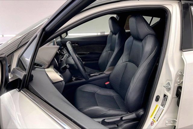 Used 2019 Toyota C-HR Limited image 18