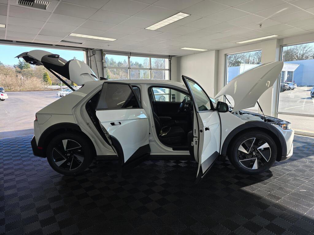 New 2026 Hyundai Ioniq 5 SEL image 18