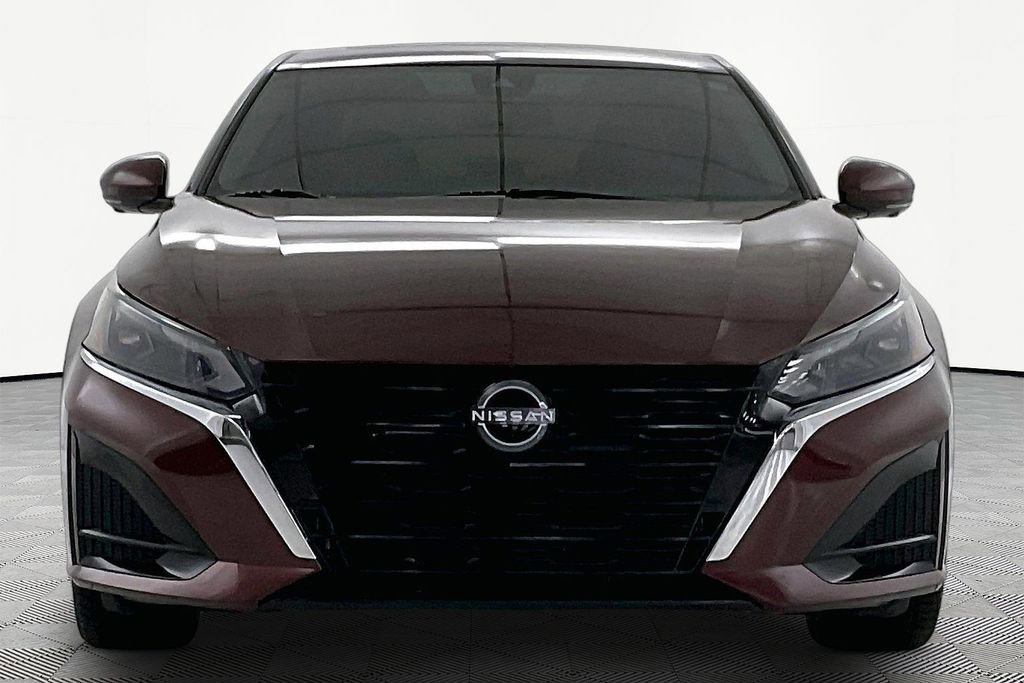 Used 2023 Nissan Altima 2.5 SL image 2