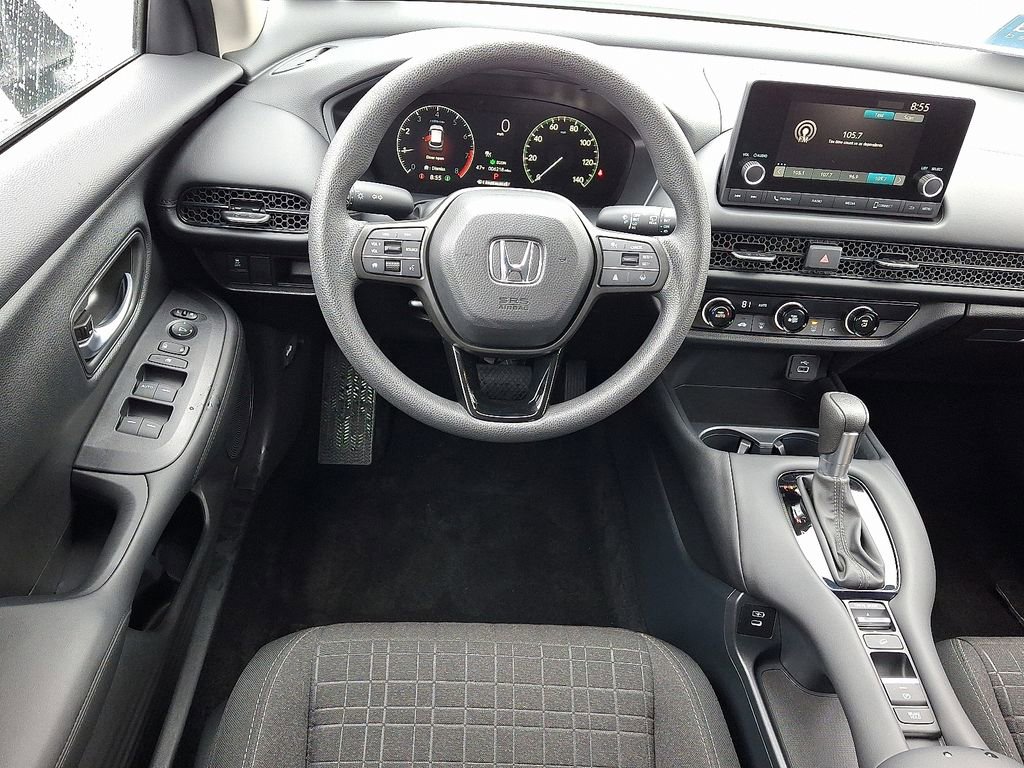 Used 2025 Honda HR-V LX image 2