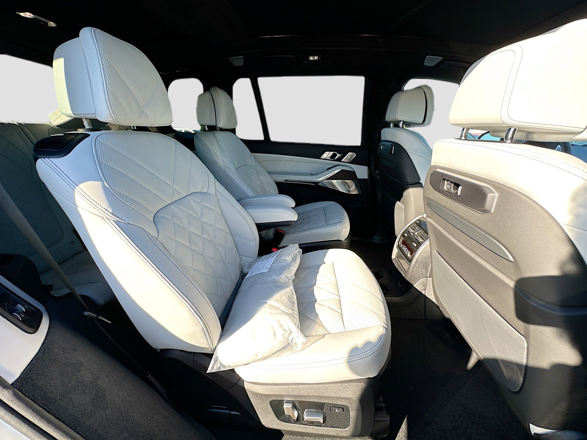 New 2026 BMW X7 xDrive40i w/ M Sport Package image 23