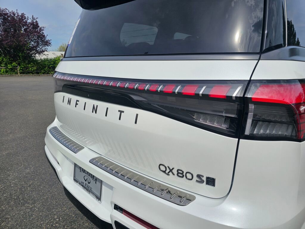 New 2026 INFINITI QX80 4WD image 18