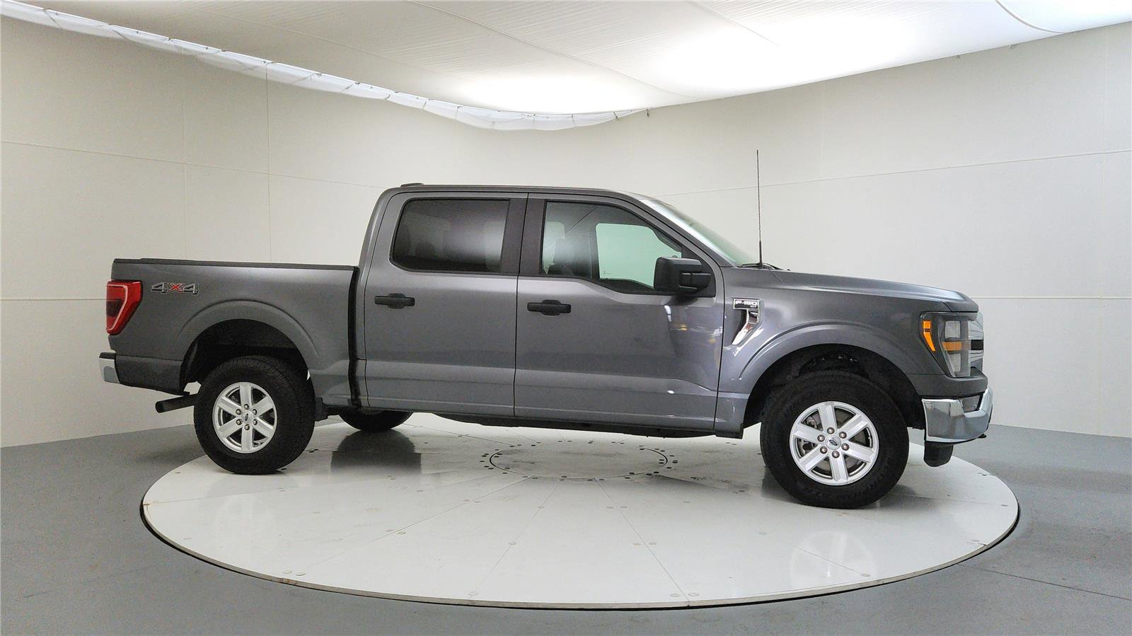 Used 2023 Ford F150 XLT image 9