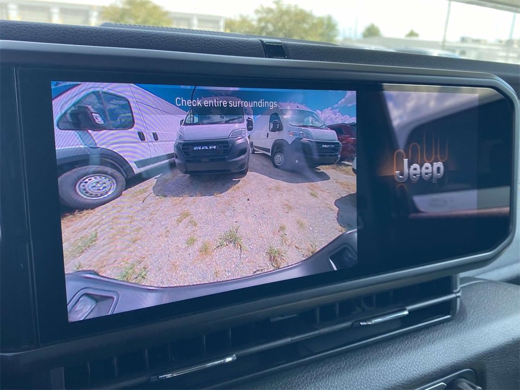 New 2025 Jeep Gladiator Sport image 23