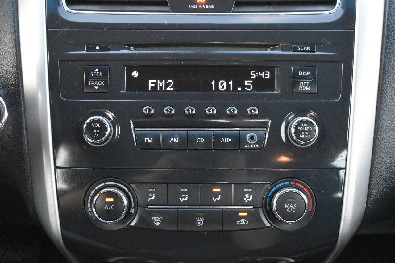 Used 2014 Nissan Altima 2.5 S w/ Sport Value Package image 25