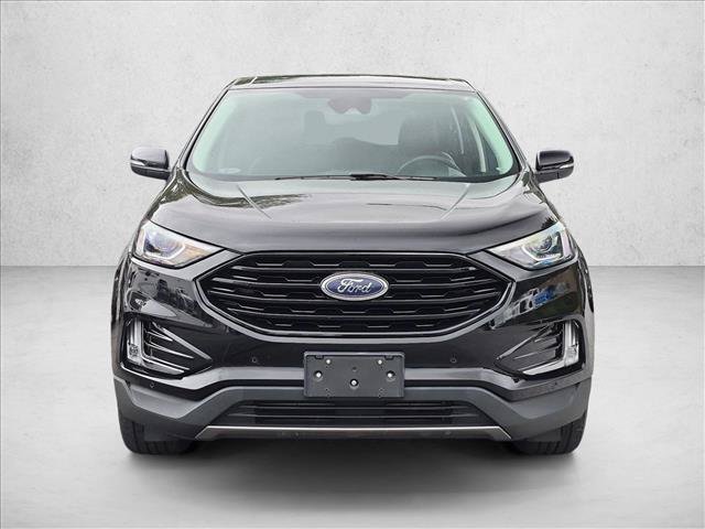 Used 2021 Ford Edge Titanium w/ Class II Trailer Tow Package AWD/4WD image 2
