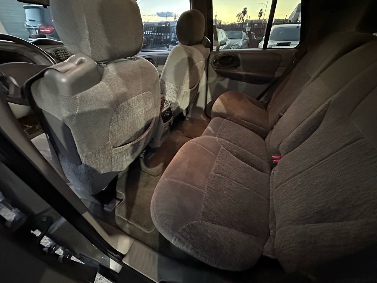 Used 2002 Chevrolet TrailBlazer LS w/ Preferred Equipment Group RWD image 8