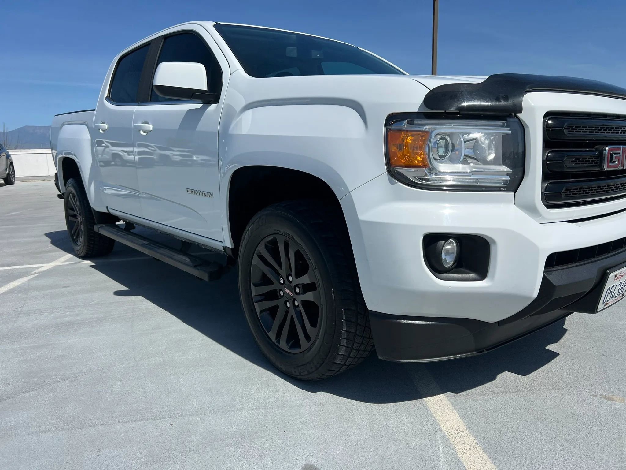 Used 2019 GMC Canyon SLE w/ Elevation Edition image 10