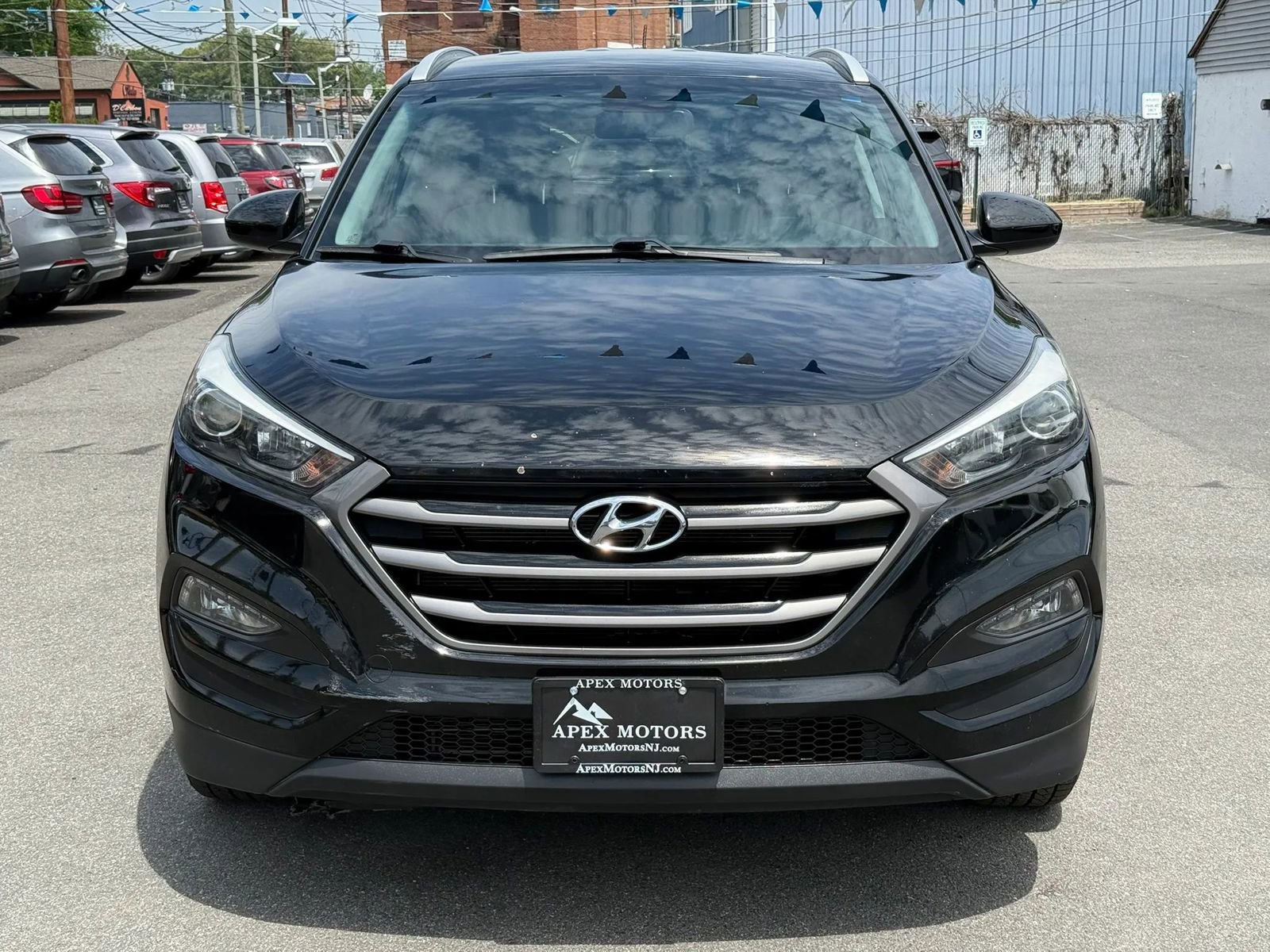 Used 2016 Hyundai Tucson SE w/ Option Group 12 AWD/4WD image 2