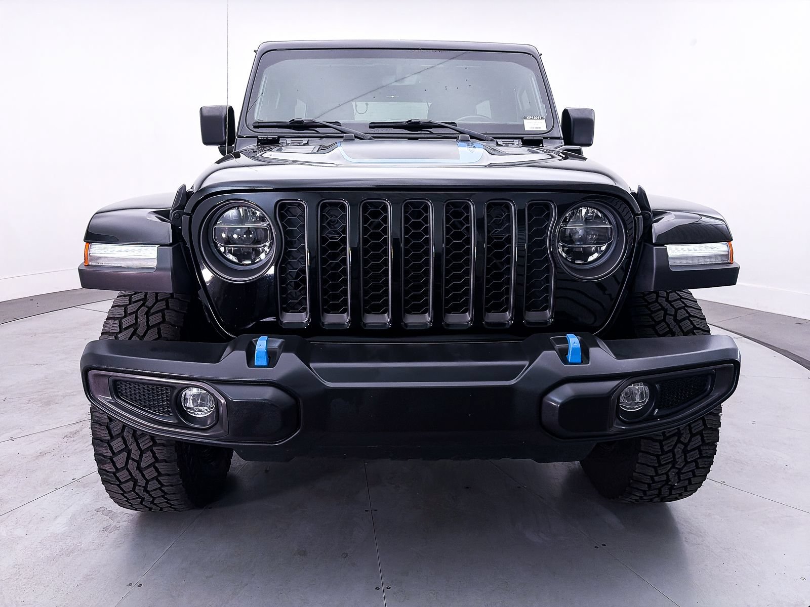 Used 2022 Jeep Wrangler Unlimited Rubicon 4xe w/ Cold Weather Group AWD/4WD image 12