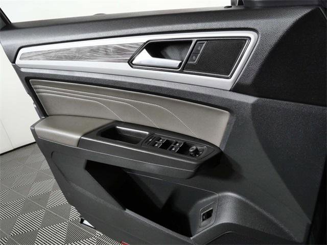 Used 2023 Volkswagen Atlas Cross Sport SE w/ Panoramic Sunroof Package image 25