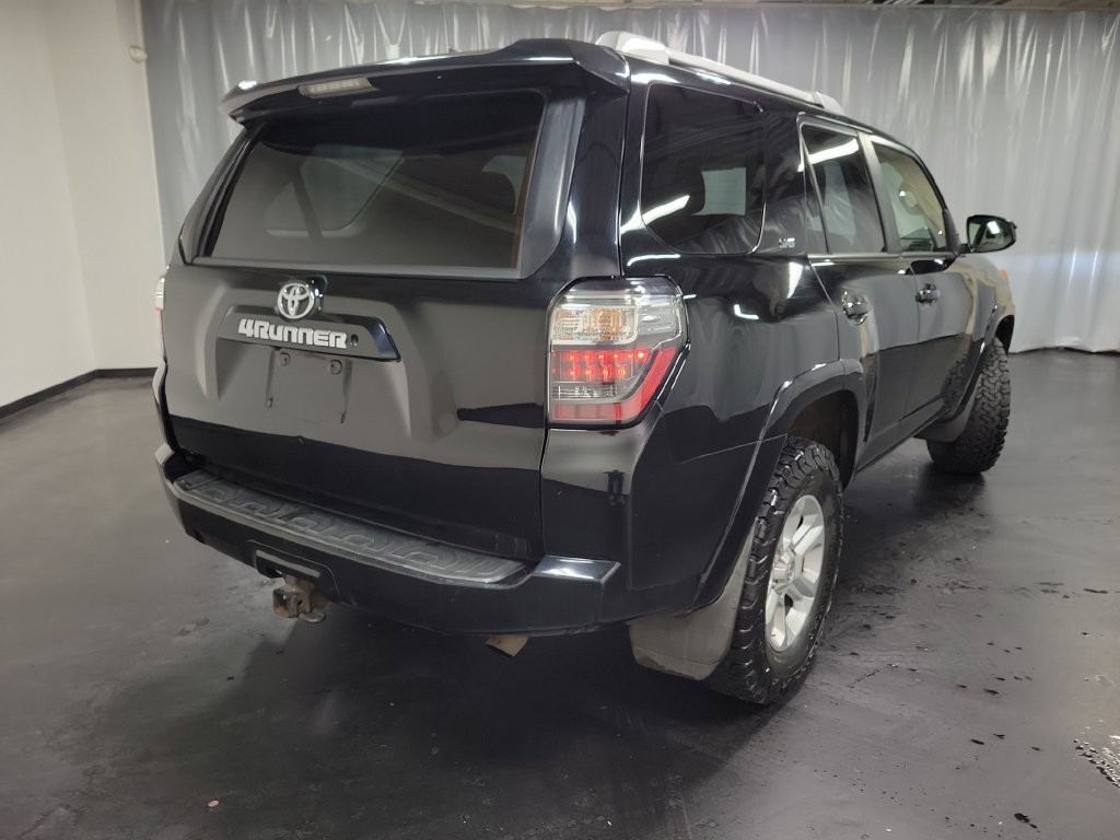 Used 2016 Toyota 4Runner SR5 AWD/4WD image 8