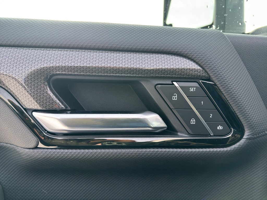 New 2026 Chevrolet Silverado 2500 ZR2 image 10