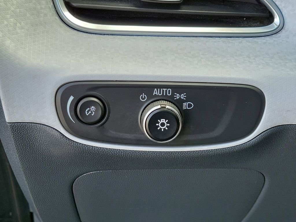 Used 2019 Chevrolet Bolt LT image 20