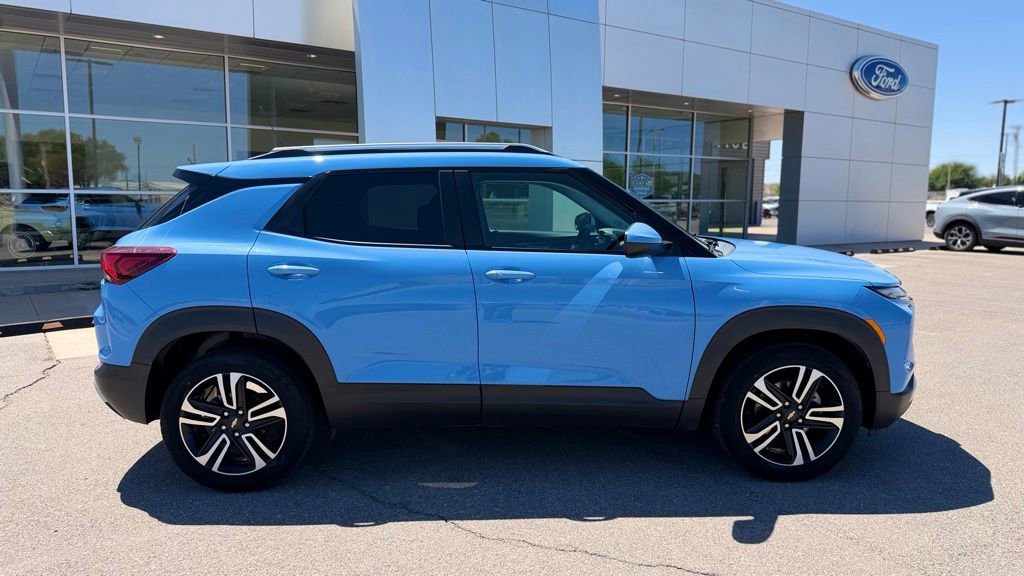 Used 2024 Chevrolet TrailBlazer LT w/ LT Cold Weather Package FWD image 6