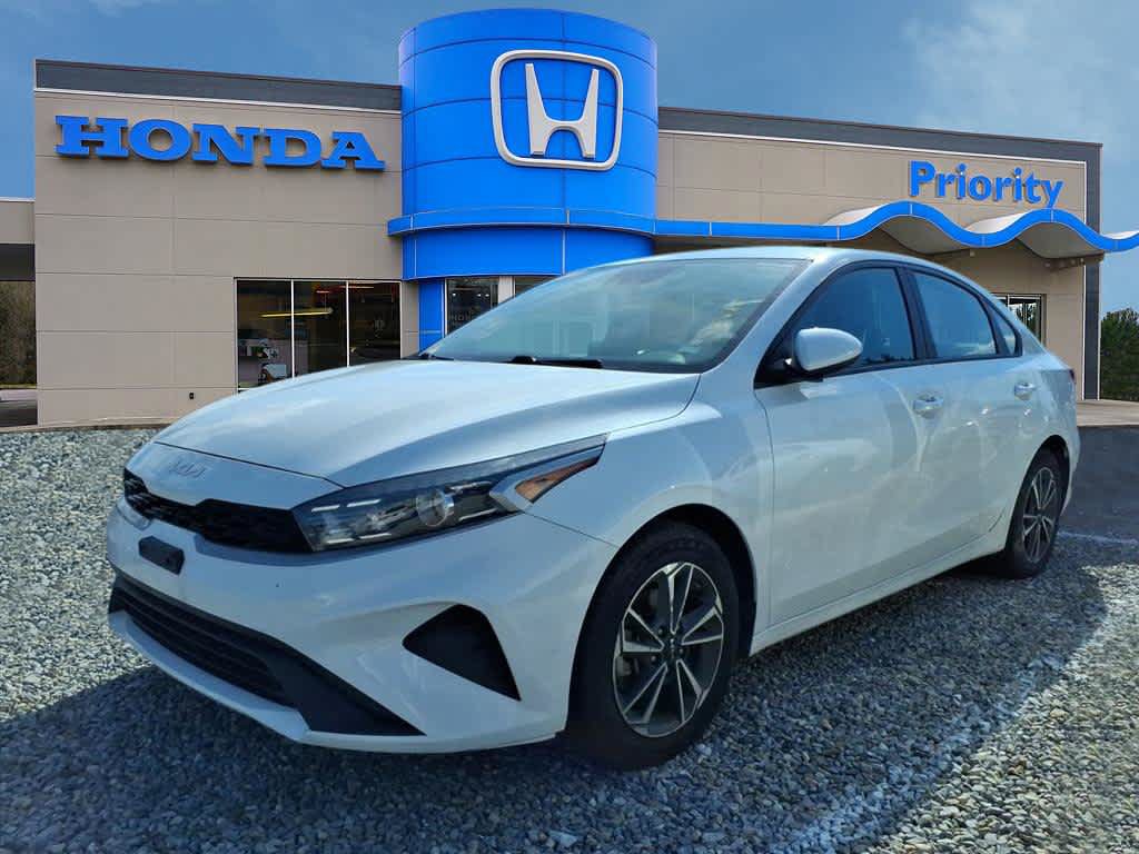 Used 2023 Kia Forte LXS FWD image 1