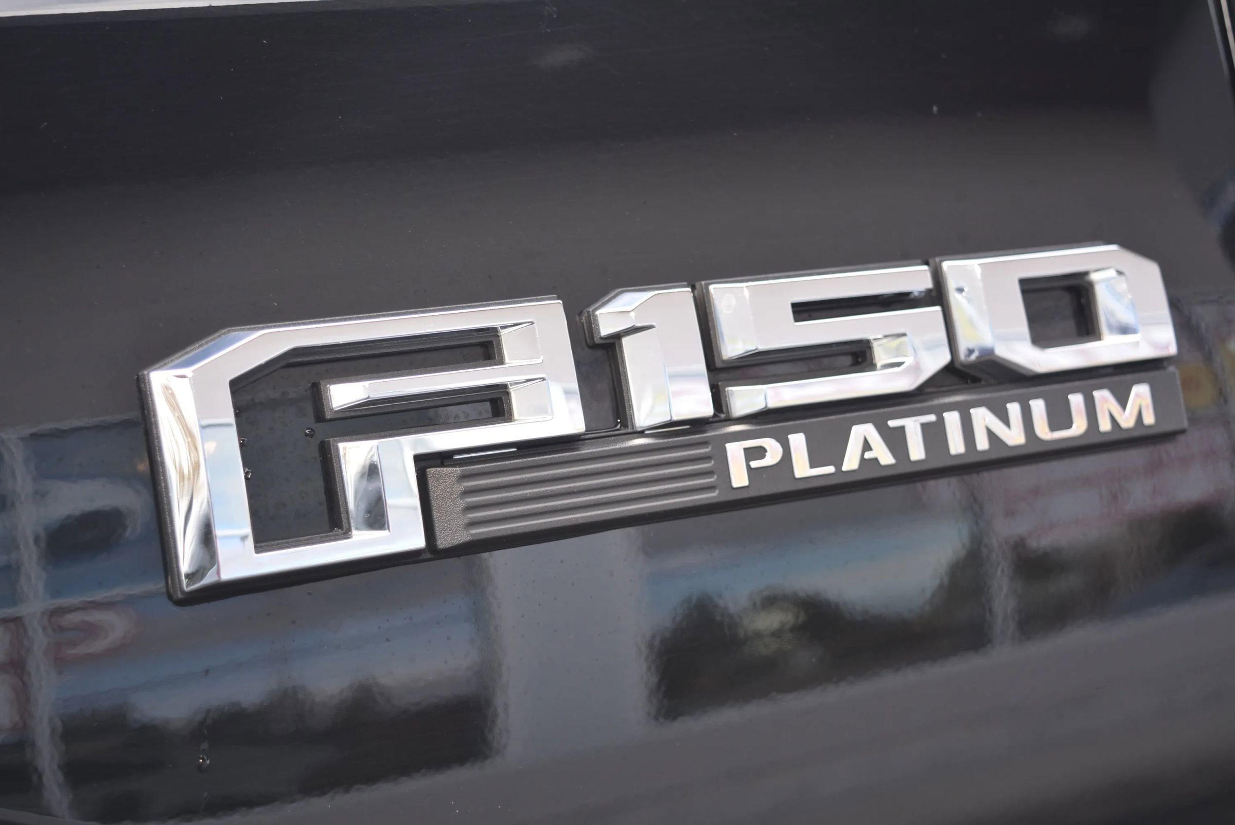 Used 2017 Ford F150 Platinum w/ Technology Package image 10