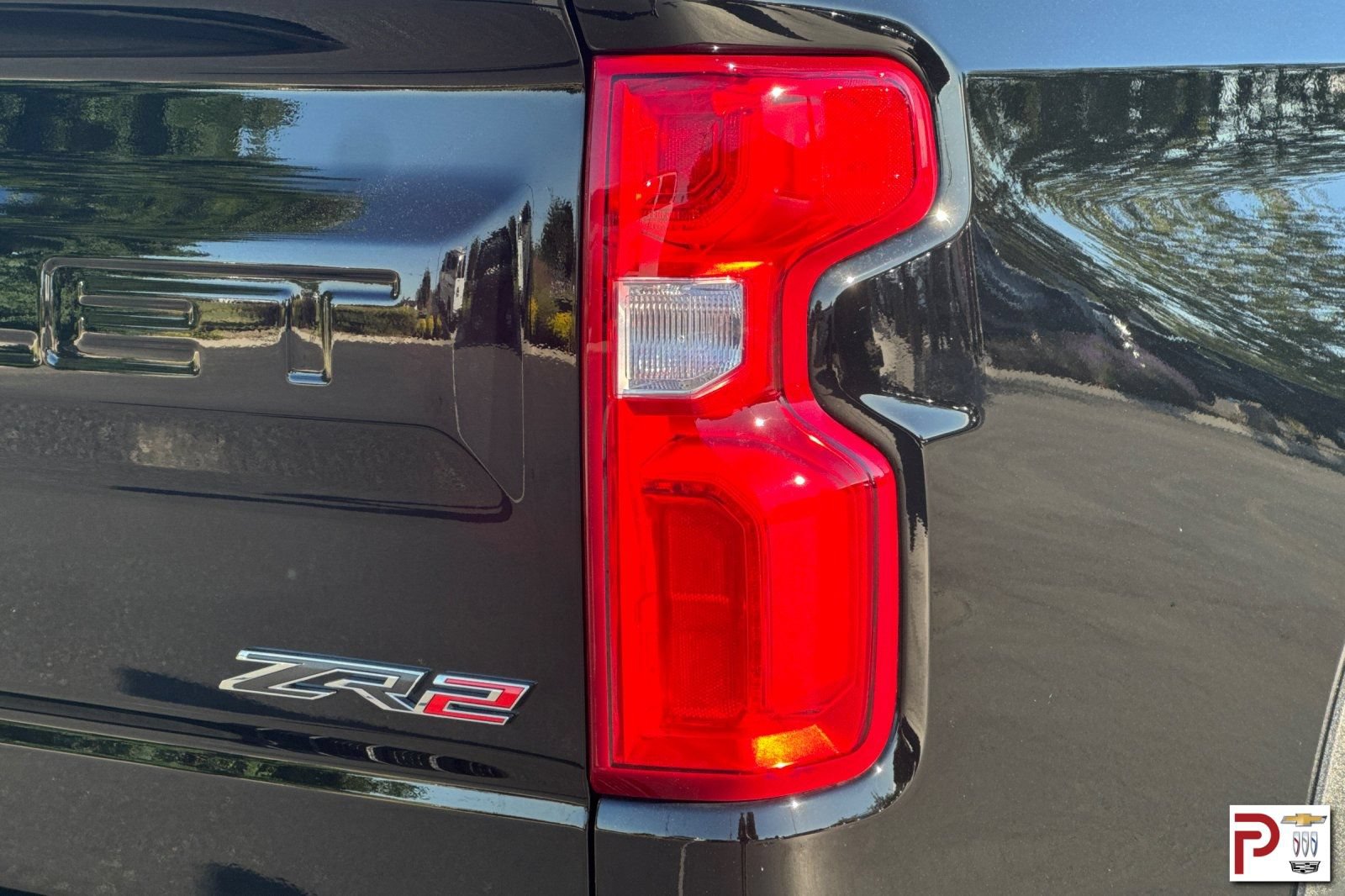 Certified 2025 Chevrolet Silverado 1500 ZR2 AWD/4WD image 34