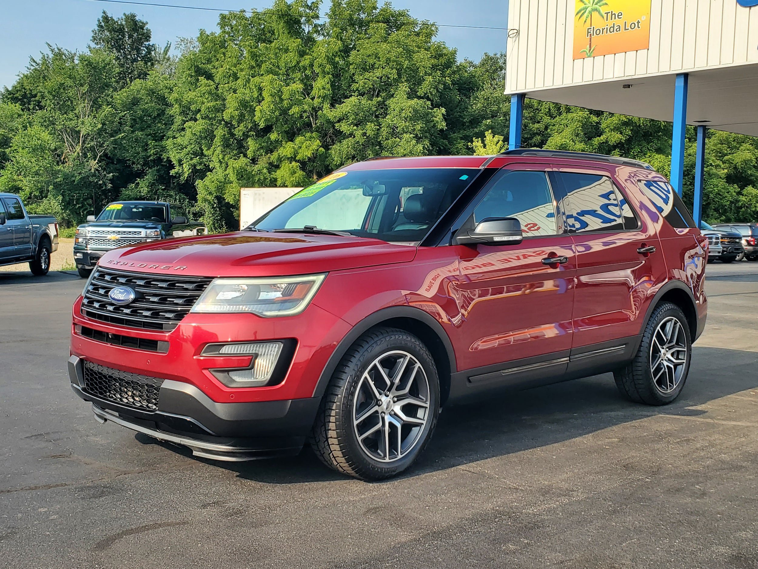 Used 2016 Ford Explorer Sport w/ Equipment Group 401A AWD/4WD image 2