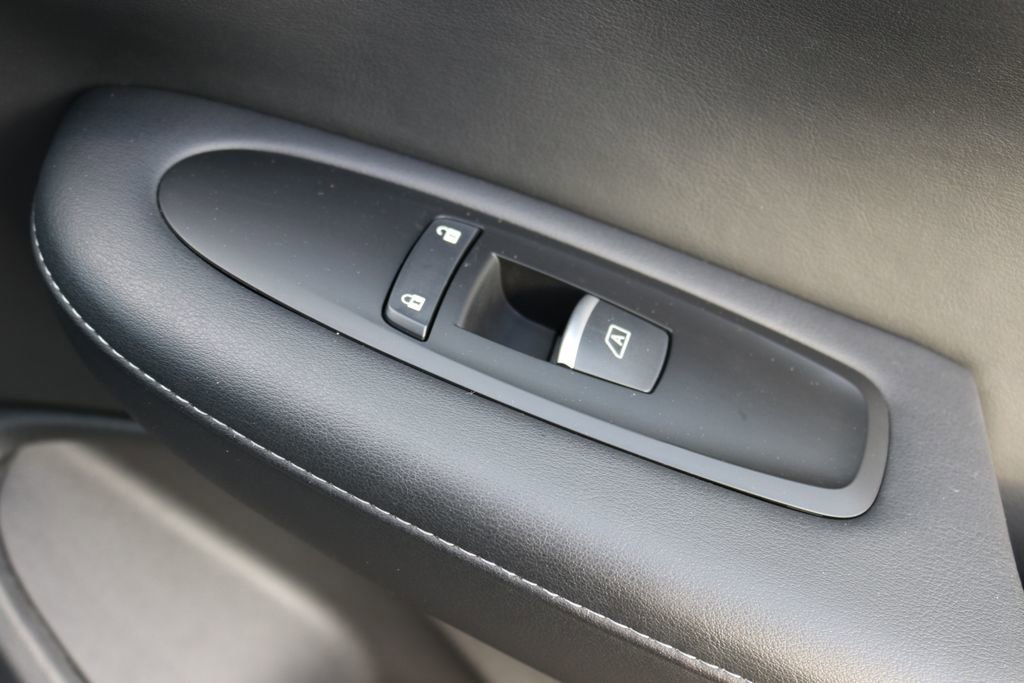 Certified 2025 INFINITI QX50 Luxe image 37