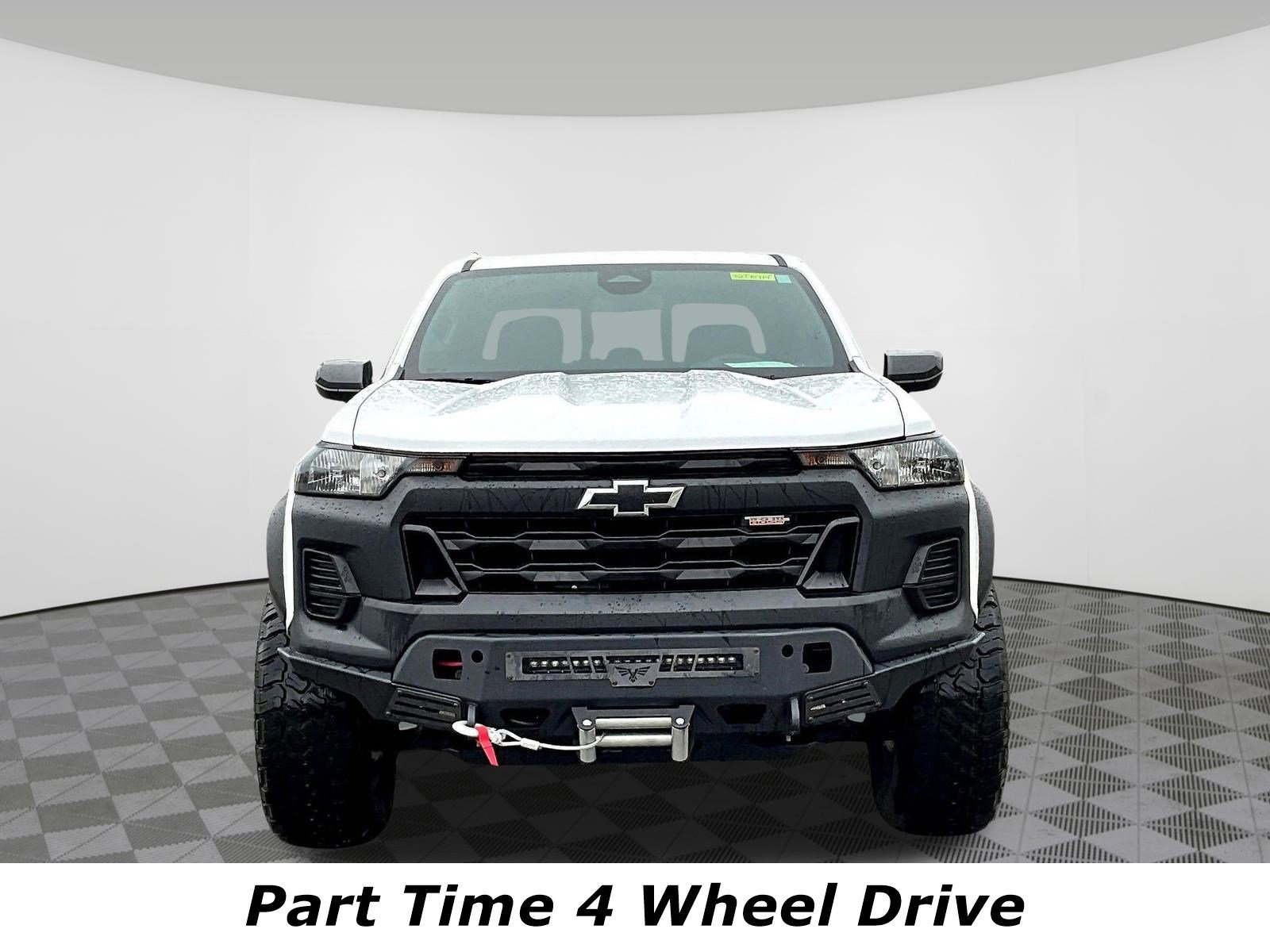 Used 2025 Chevrolet Colorado Trail Boss image 2