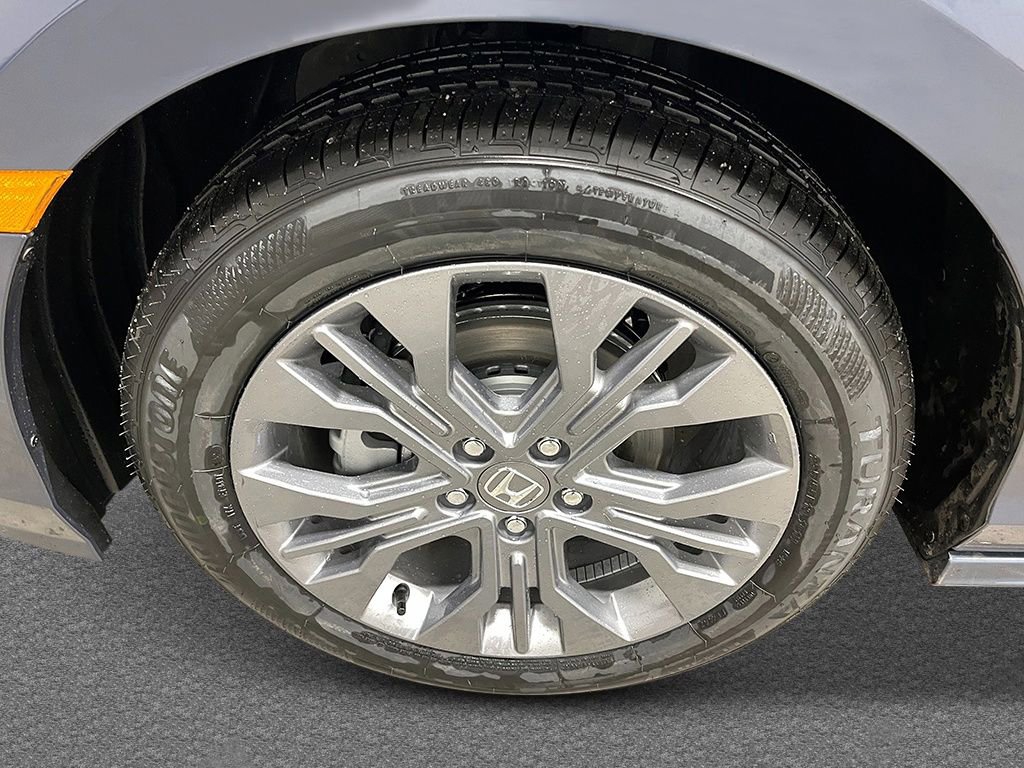 New 2026 Honda Odyssey Touring image 11