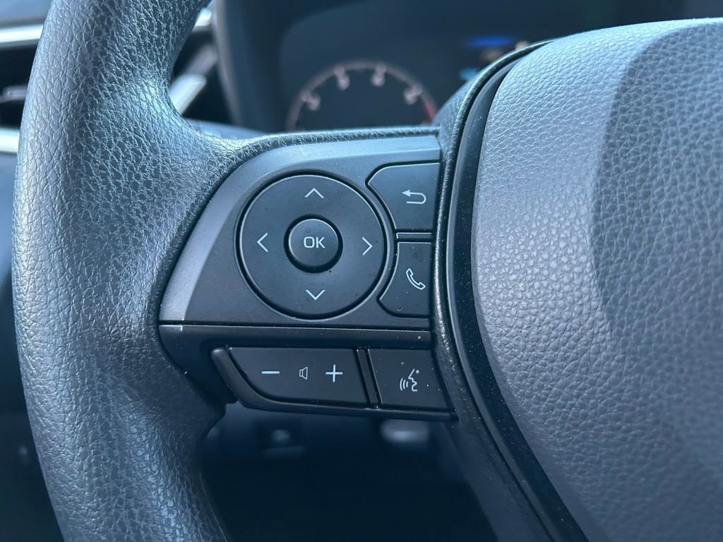 Used 2025 Toyota Corolla LE FWD image 19