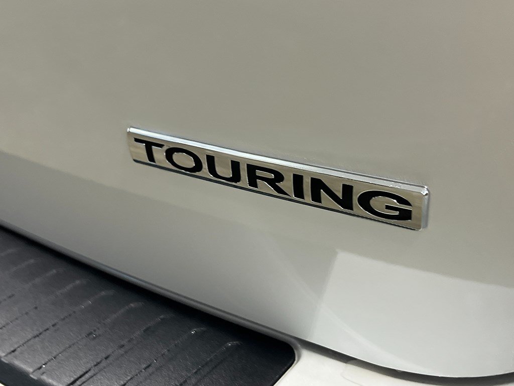 New 2026 Honda Odyssey Touring image 12