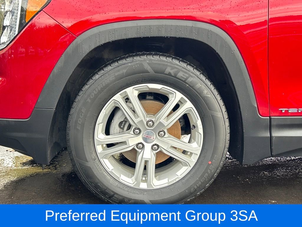 Used 2022 GMC Terrain SLE w/ Driver Convenience Package image 11