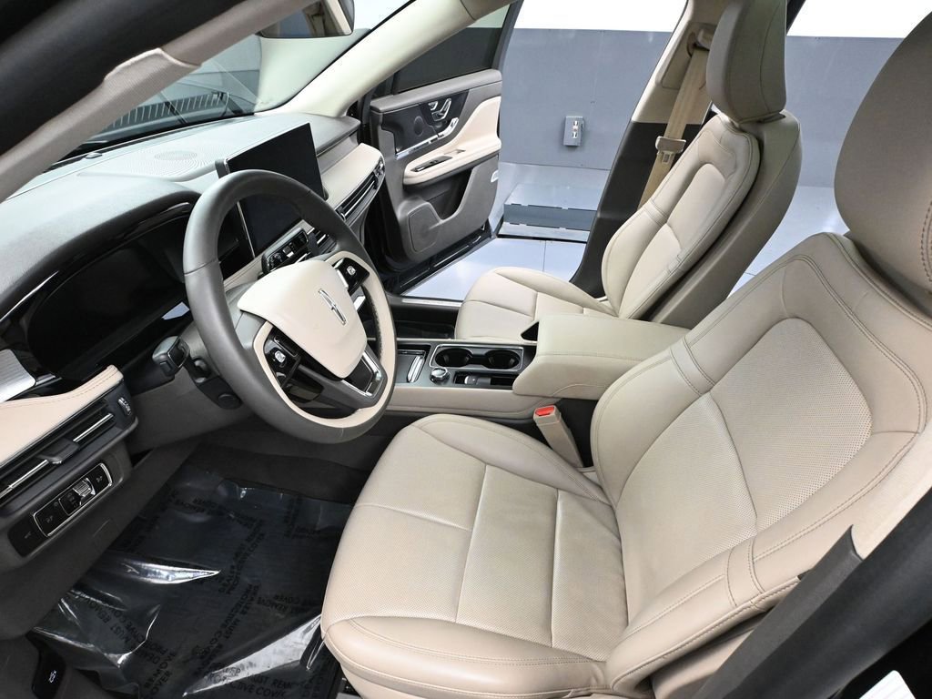 Used 2024 Lincoln Corsair AWD w/ Equipment Group 101A image 23