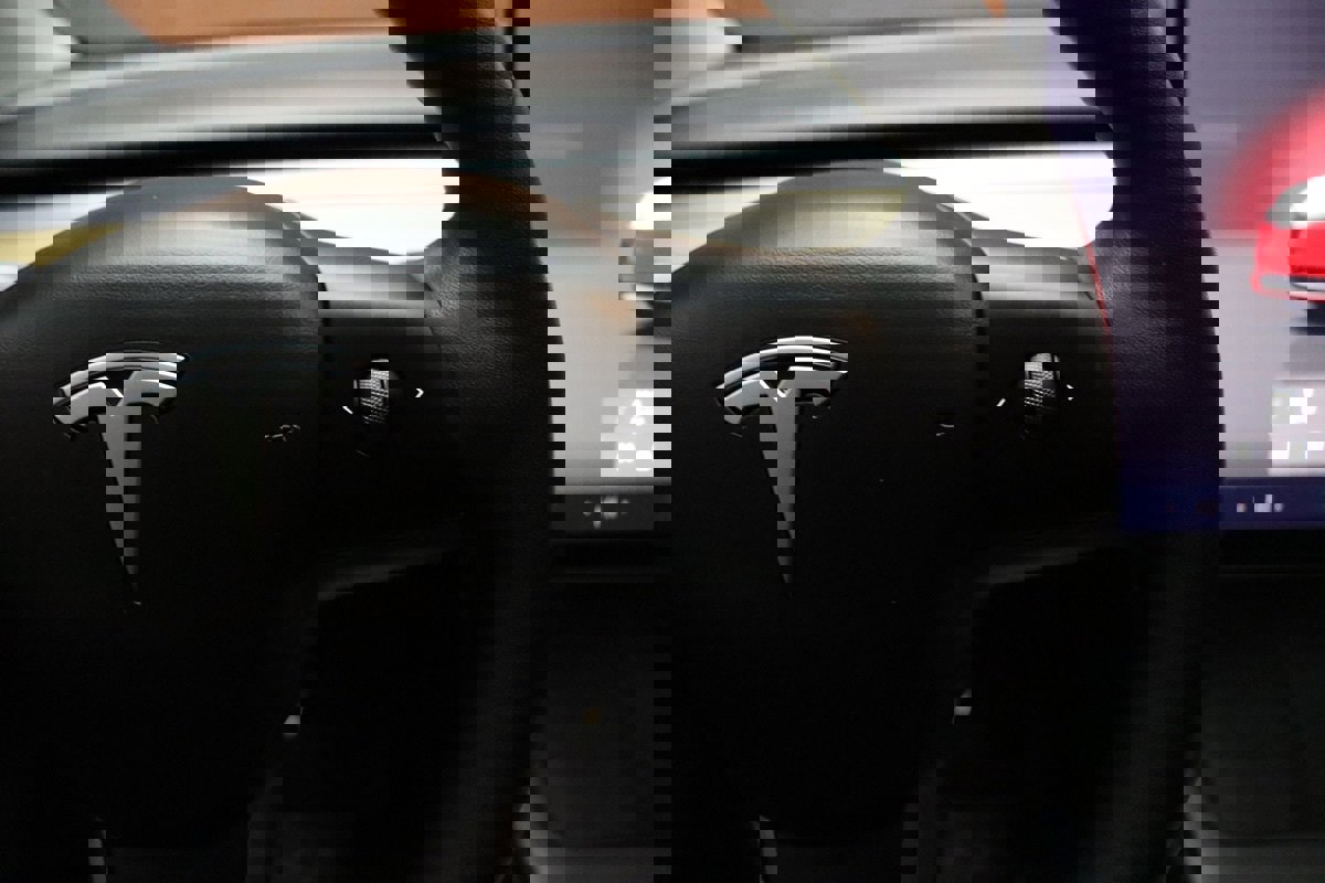 Used 2023 Tesla Model Y Long Range image 43